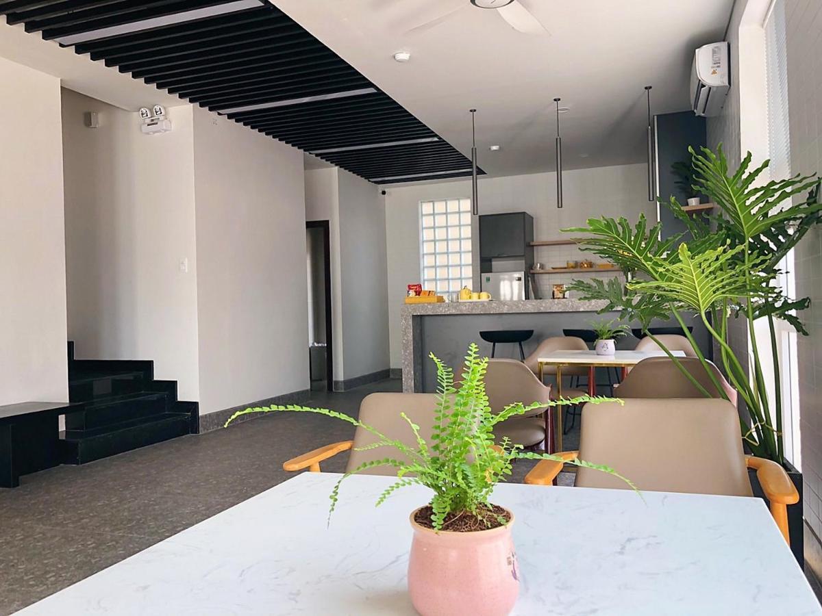 La Homestay Long Xuyen Exterior photo