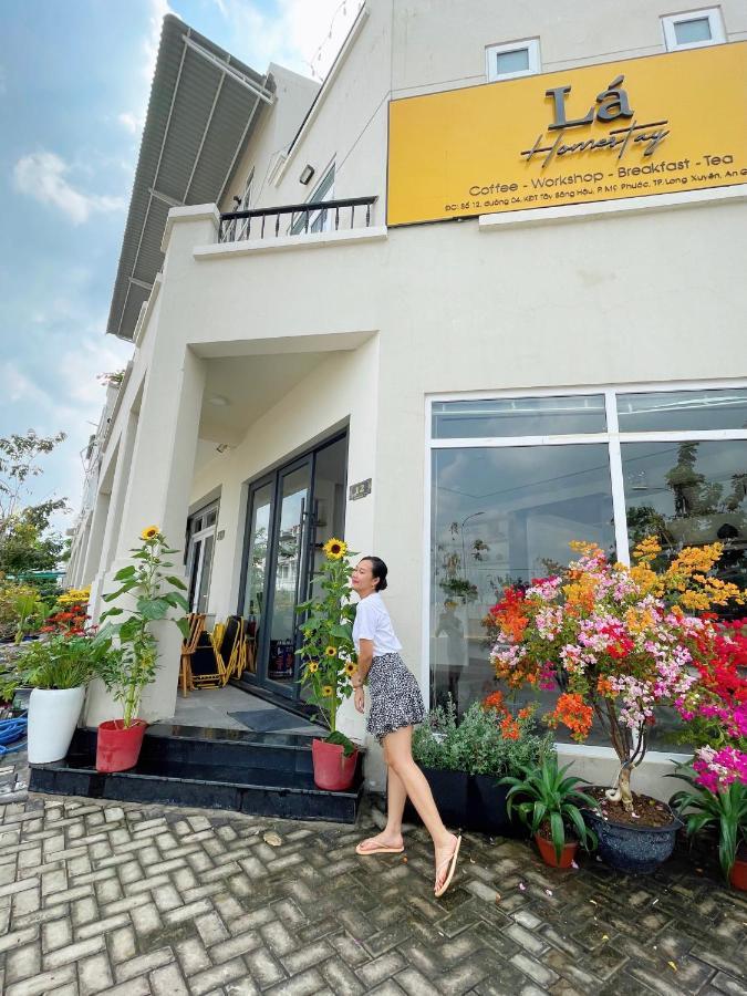 La Homestay Long Xuyen Exterior photo