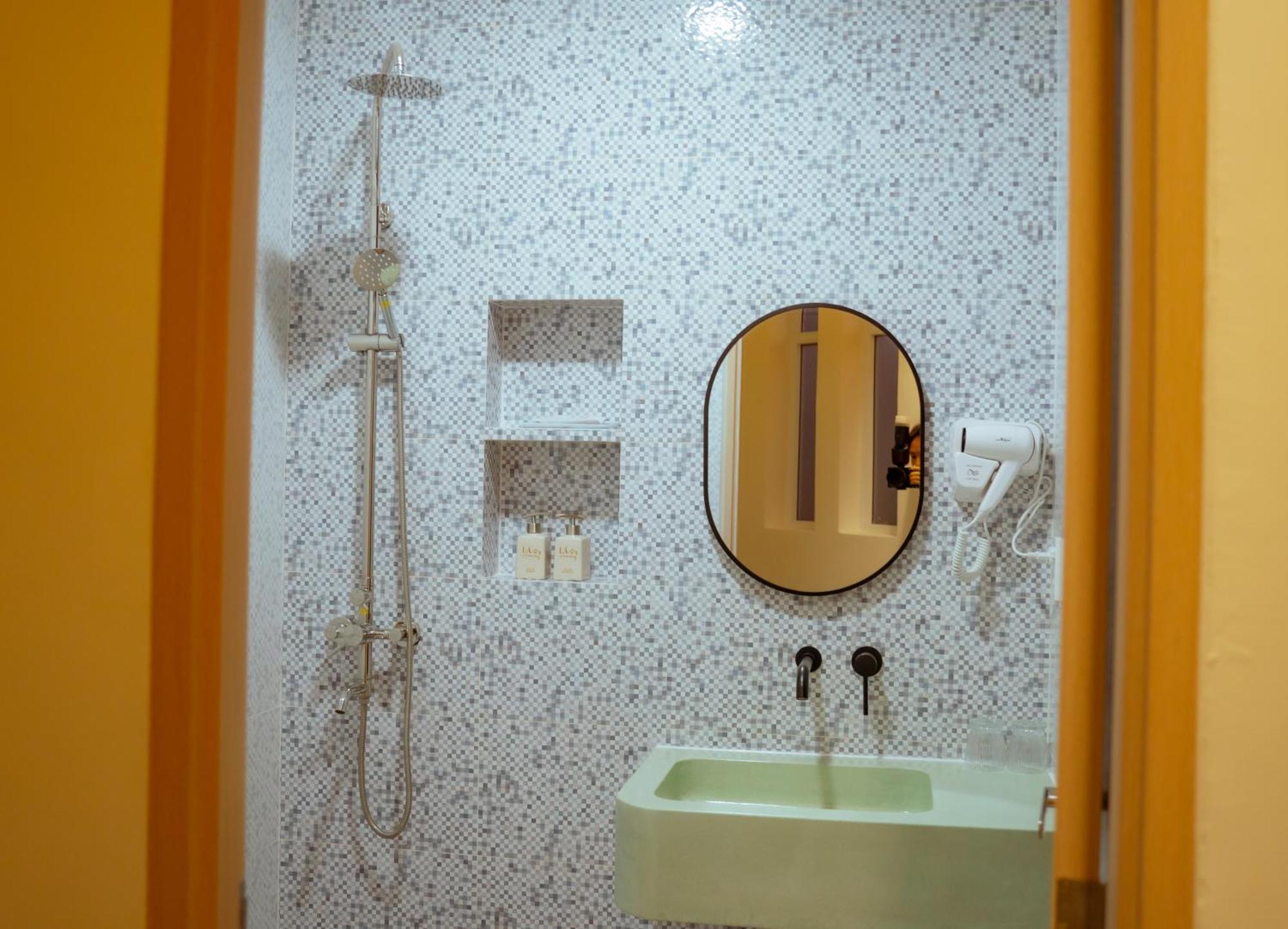 La Homestay Long Xuyen Exterior photo