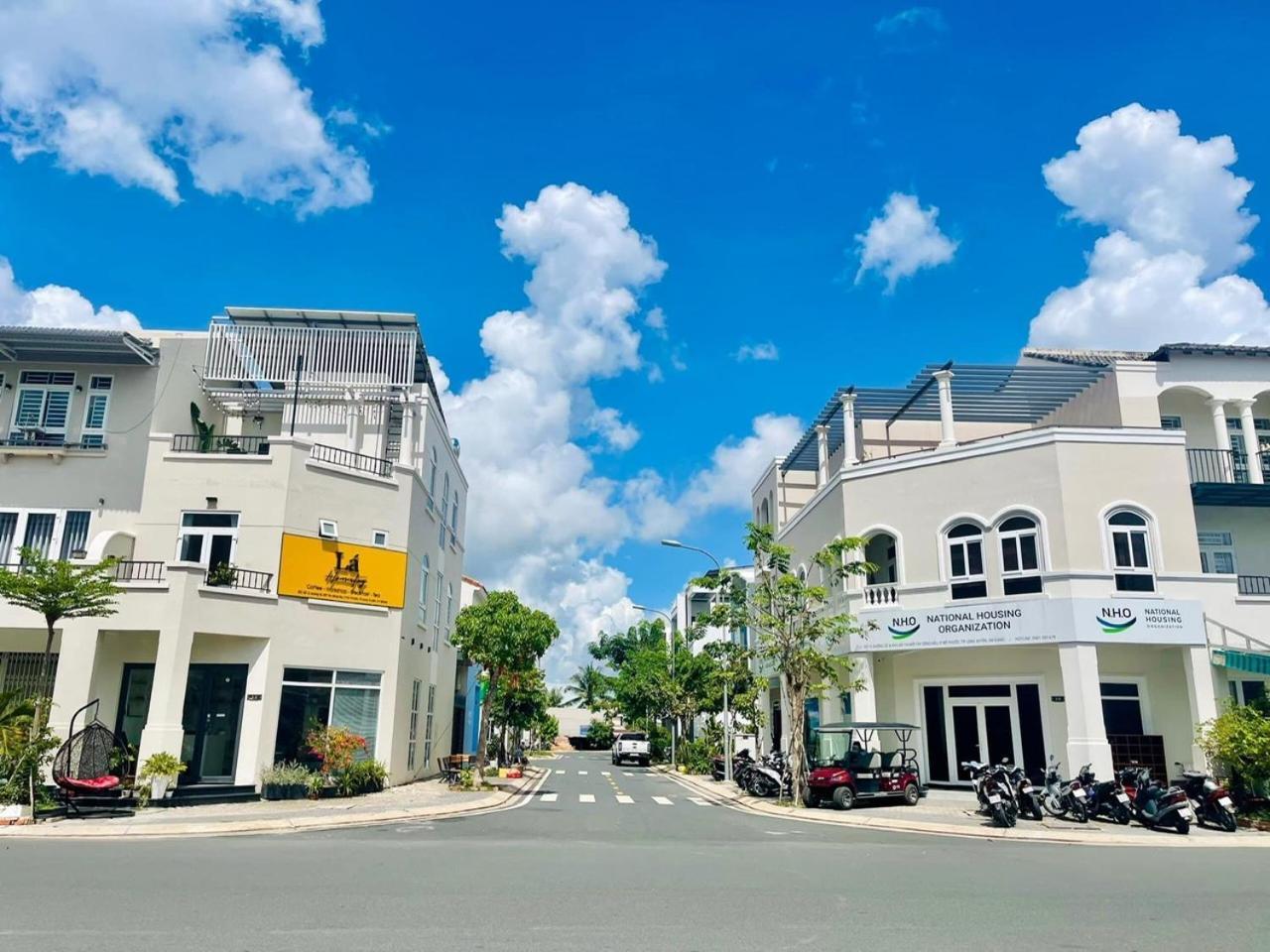 La Homestay Long Xuyen Exterior photo